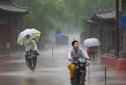 京城天气大戏再开篇，雷雨冰雹，这次我们玩点新花样