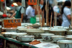 清华食堂餐具惊现二手市场，88元起拍，学霸们的‘饭碗’你值得拥有？