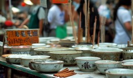 清华食堂餐具惊现二手市场，88元起拍，学霸们的‘饭碗’你值得拥有？