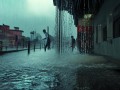 成都奇景，暴雨如注，家中插座竟吐水成瀑布，市民惊呼水帘洞再现！