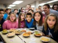 独家揭秘那些卖不完的预制菜，竟然悄悄进了中小学食堂？真相让人笑中带泪！