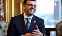 武契奇笑谈，我可不是‘两面投机’大师！塞尔维亚总统的幽默回应