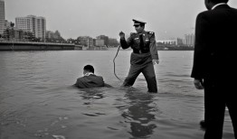警察捞人风波，纪监委出手，真相渐明