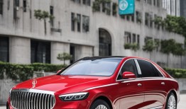 豪车变网约车，男子花155万买迈巴赫S480，竟成了滴滴司机？