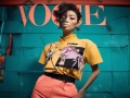时尚新宠儿！辛芷蕾以国际巨星T恤征服Vogue单封，演绎另类奢华风尚