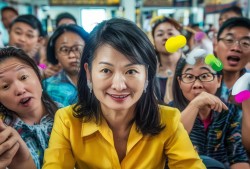 泰国‘笑’果新闻，女总理佩通坦的‘暂停键’与全民猜想