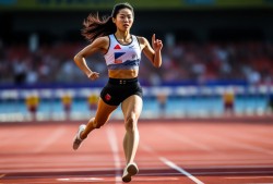飞人吴艳妮，全国田径锦标赛100米栏赛场上的闪电侠
