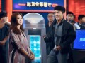 谣言粉碎机，那英老公否认出轨传闻，真相竟是腿伤被搀扶