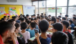 五连问引热议！河南一中学官方账号的‘神回复’是机智还是调皮？