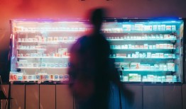 鹿晗布洛芬转场，从音乐舞台到健康守护的跨界奇遇