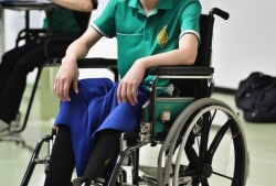 草原奇迹，内蒙古脑瘫少年以601分高分震撼高考考场