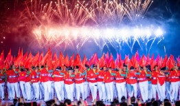 粤港澳大湾区代表团亮相，BGM我和我的祖国燃爆全场，这波操作，爱国情深又带感！