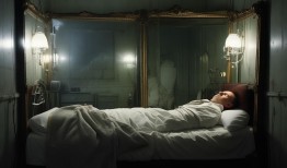 惊人巧合！老人因腹泻离世，儿子睡其床后竟确诊同症